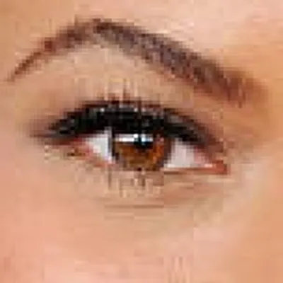 Beyoncé's eyes — warm brown, earthy True Autumn quality