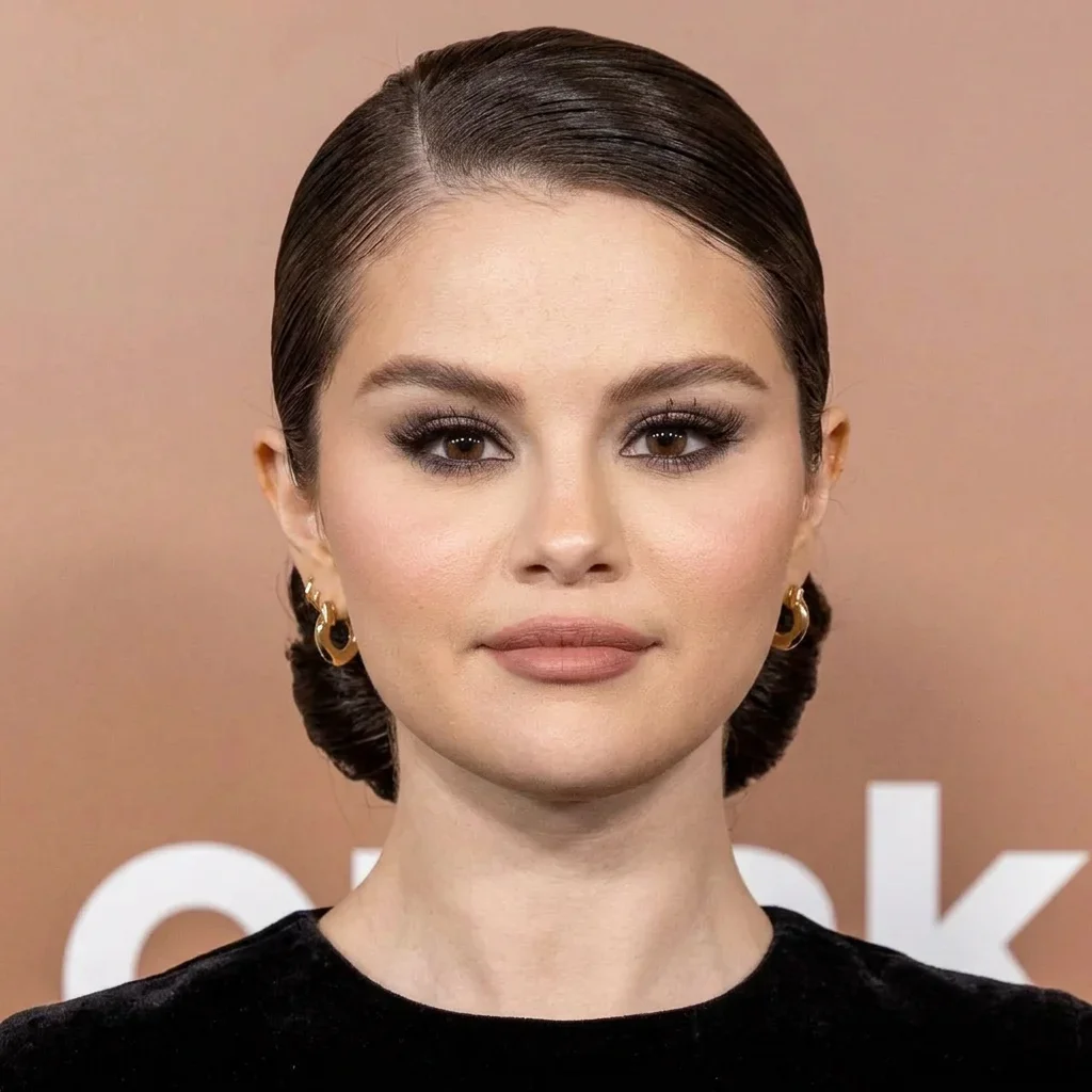 Selena Gomez natural portrait showing round face shape proportions